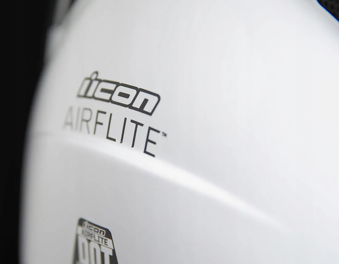icon-kask-integralny-airflite-solid-xl-stan-nowy