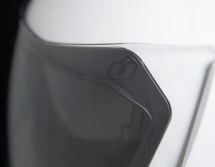 icon-kask-integralny-airflite-solid-xl-kolor-bialy