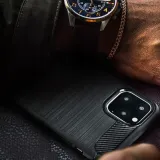 futeral-carbon-do-iphone-12-mini-czarny-typ-plecki