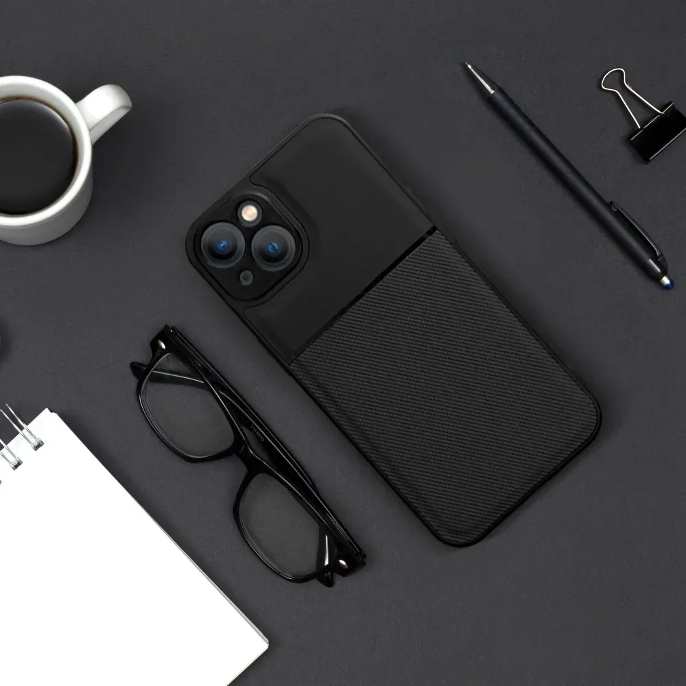 futeral-noble-do-iphone-13-pro-czarny-stan-nowy