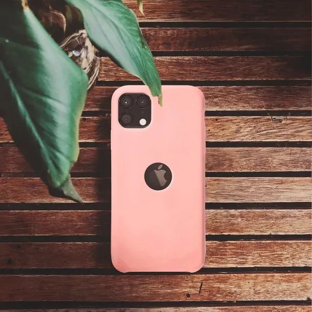 futeral-silicone-premium-do-iphone-14-plus-przekatna-ekranu-6-7