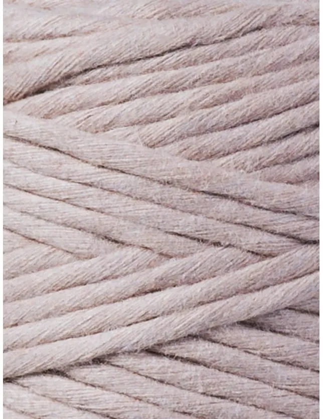 sznurek-do-makramy-bobbiny-5-mm-perlowy