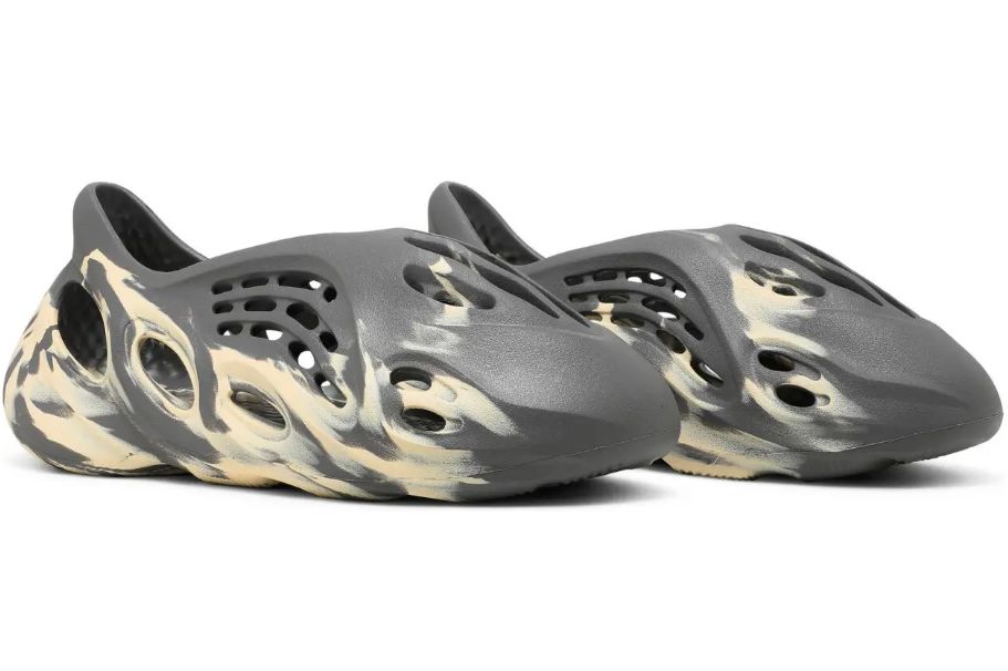 Buty Klapki Adidas Yeezy Foam RNNR Moon GV7904 r. 38 ERLI.pl