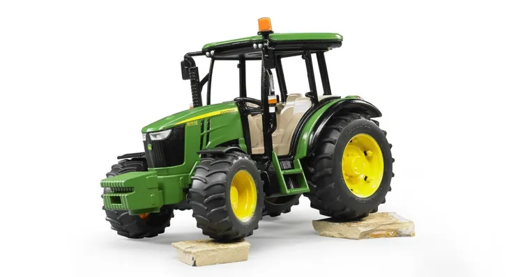 bruder-traktor-john-deere-5115m-bohater-brak