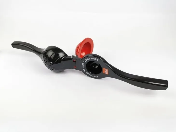 wyciskacz-do-cytrusow-material-stal-nierdzewna