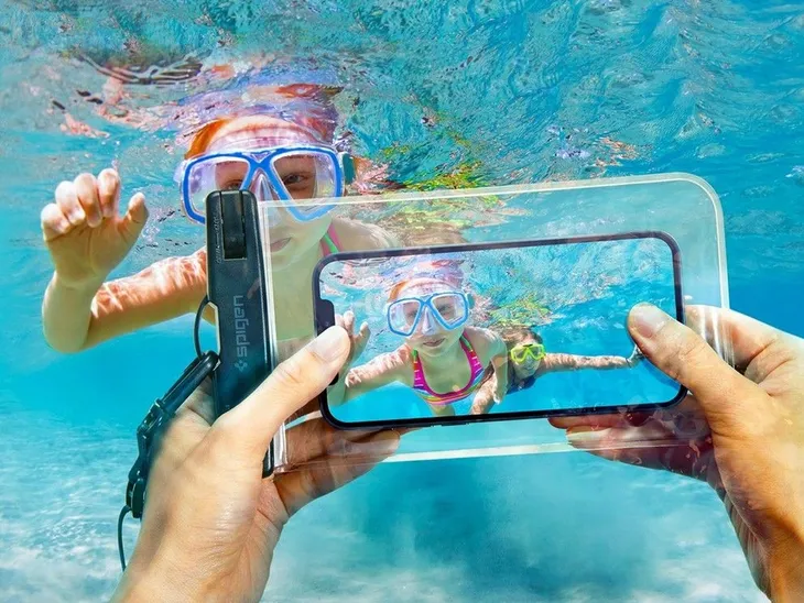spigen-waterproof-case-a601-universal-2szt-crystal-zalaczone-wyposazenie-folia-ochronna