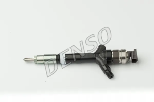 denso-wtryskiwacz-d-dcri106200-stan-nowy