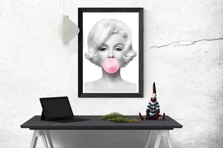 plakat-marilyn-monroe-na-plotnie-stan-nowy