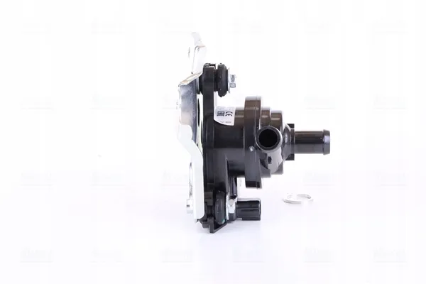 nissens-pompa-wody-831078