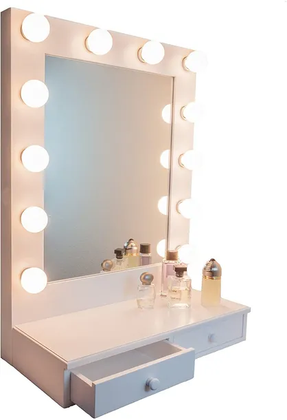 lampki-led-na-lustro-stan-nowy