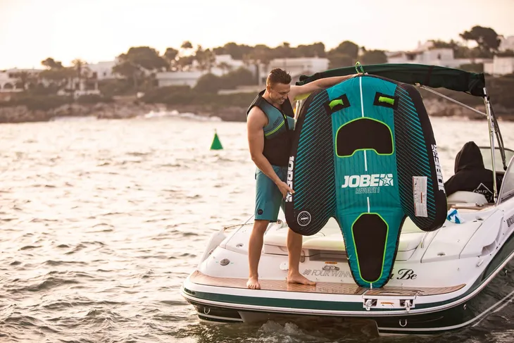 plywadlo-jobe-revolve-towable-1p-stan-nowy-liczba-osob-1