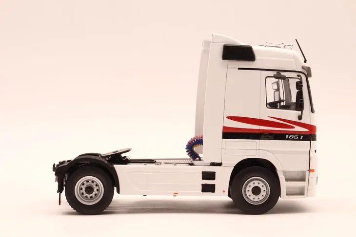 mercedes-actros-mp1-stan-zlozenia-calosc-die-cast