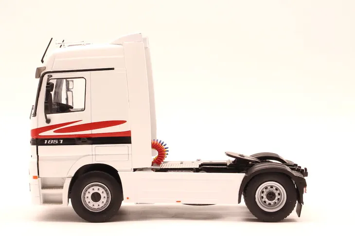 mercedes-actros-mp1-stan-nowy-marka-ixo