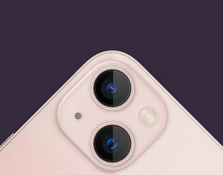 apple-iphone-13-256gb-ladowarka-kabel-lightning-stan-nowy