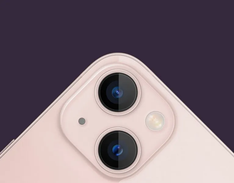 apple-iphone-13-256gb-ladowarka-kabel-lightning