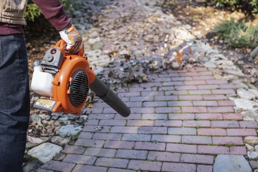 dmuchawa-do-lisci-husqvarna-125b