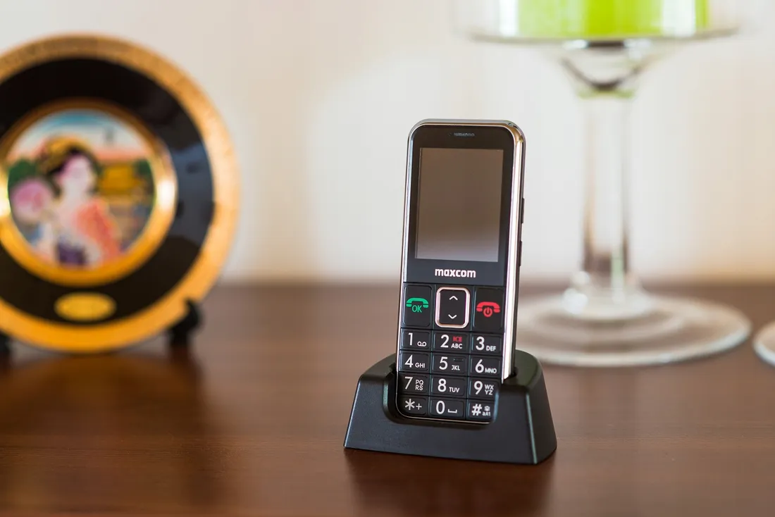 telefon-komorkowy-maxcom-mm730