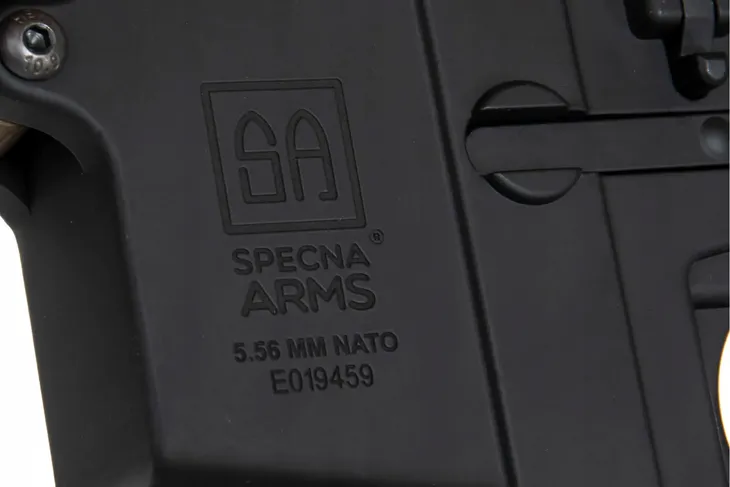 replika-karabinka-sa-e22-edge-zasilanie-elektryczne-marka-specna-arms