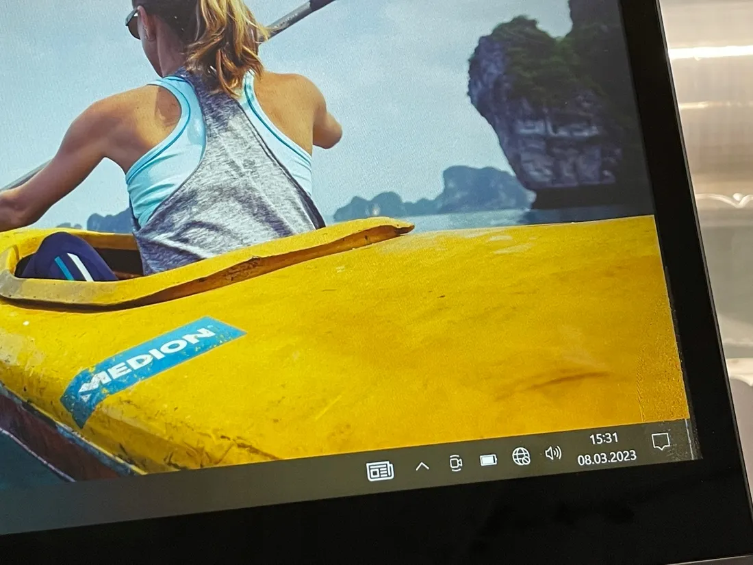 notebook-14-dotykowy-fullhd-intel-8-512-ssd-ddr4-marka-medion