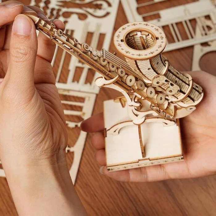robotime-drewniane-puzzle-3d-saksofon