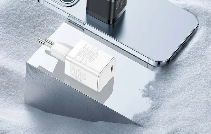 baseus-gan3-usb-c-30w-ladowarka-ccgn010102-biala-przewod-w-zestawie-nie