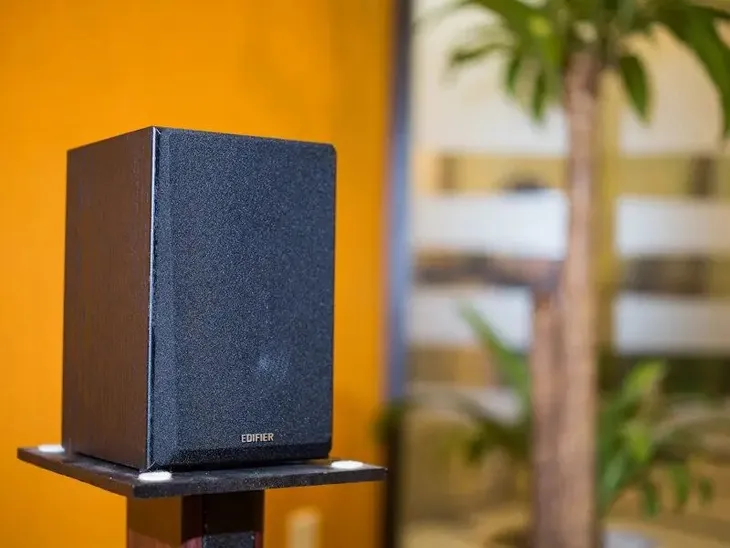 edifier-r980t-2-0-czarne-model-r980t