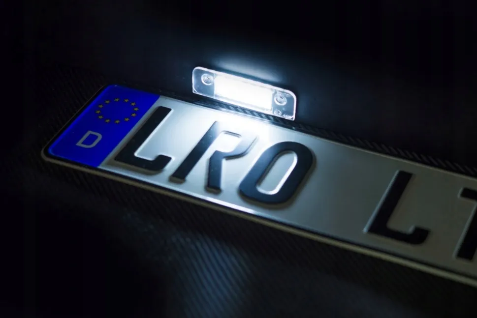 lampki-tablicy-led-bmw-3-e92-2004-2011-coupe