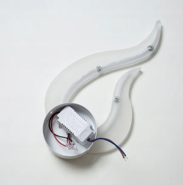 kinkiet-scienny-plomien-ozdoba-led-dlugosc-wysokosc-30-cm