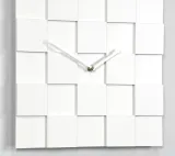 zegar-scienny-kubi-white-by-exitodesign-kolor-bialy