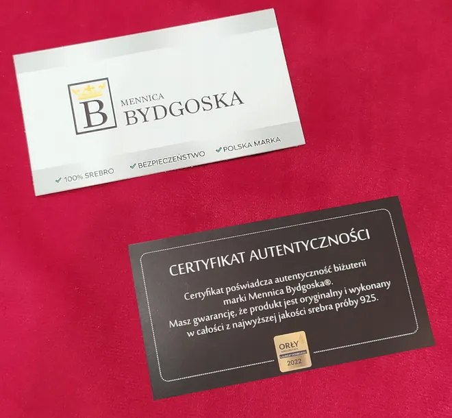 srebrny-chamrs-kot-z-gitara-beads-grawer-marka-mennica-bydgoska