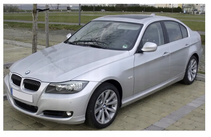 nerki-grill-czarny-polysk-bmw-e90-e91-04-07-sedan-wersja-europejska