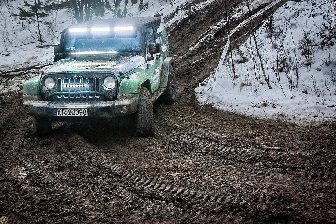lampa-robocza-led-200w-off-road-stan-nowy