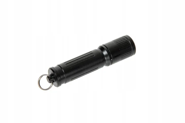 latarka-olight-i3e-eos-czarna-stan-nowy