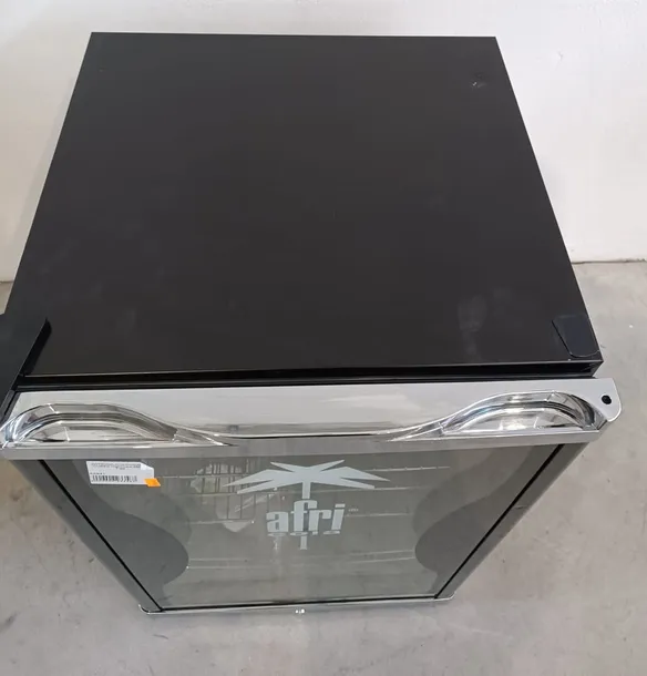 chlodziarka-cubes-highcube-afri-cola-outlet-a2941-wysokosc-produktu-82-5-cm