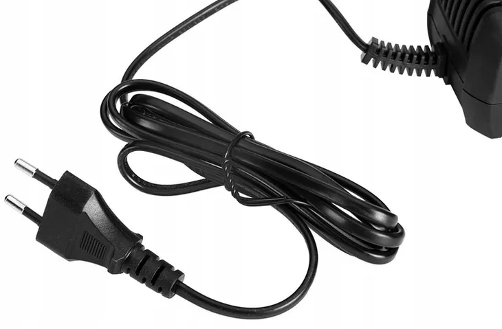 graphite-akumulator-4ah-bateria-18v-ladowarka-kod-producenta-58ge132