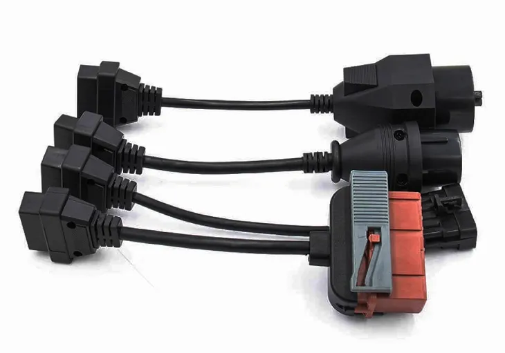 zestaw-adapterow-8-obd-obd2-autocom-delphi-ds150e-kod-producenta-00039h6