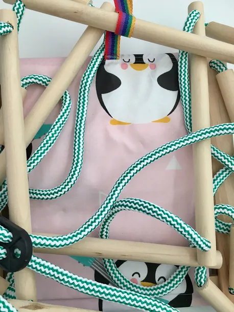 hustawka-z-poduszka-mix-dlugosc-siedziska-34-cm