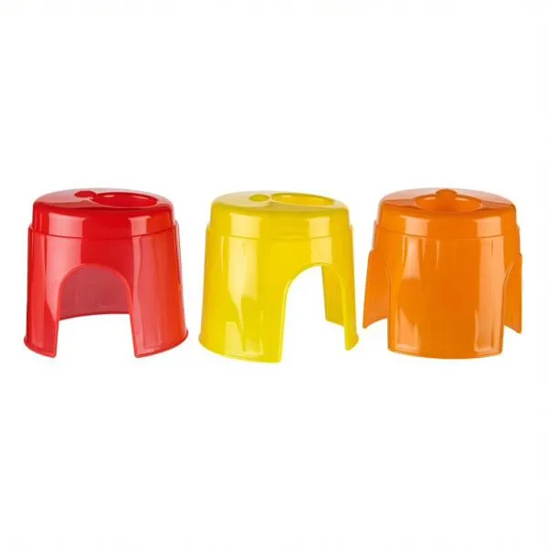 domek-na-drzewie-material-plastik