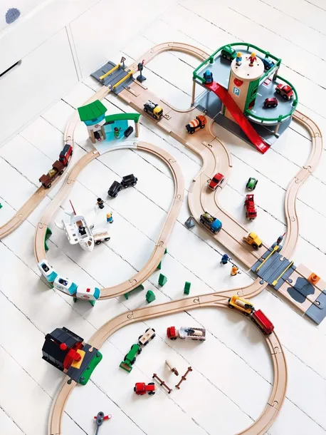 brio-parking-63320400-waga-z-opakowaniem-2-49-kg
