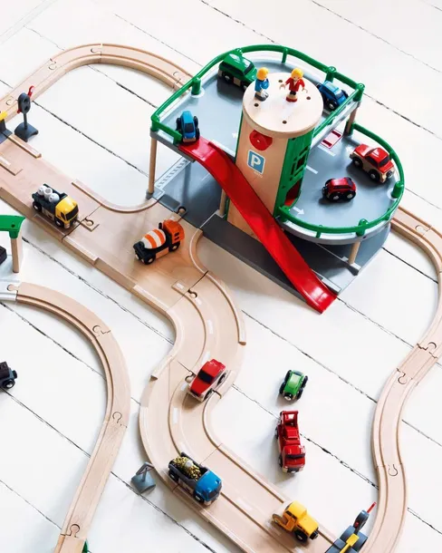 brio-parking-63320400-waga-z-opakowaniem-2-49-kg