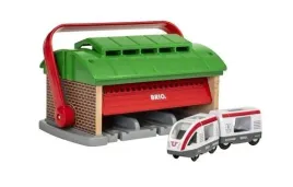 brio-world-garaz-dla-pociagow-z-raczka