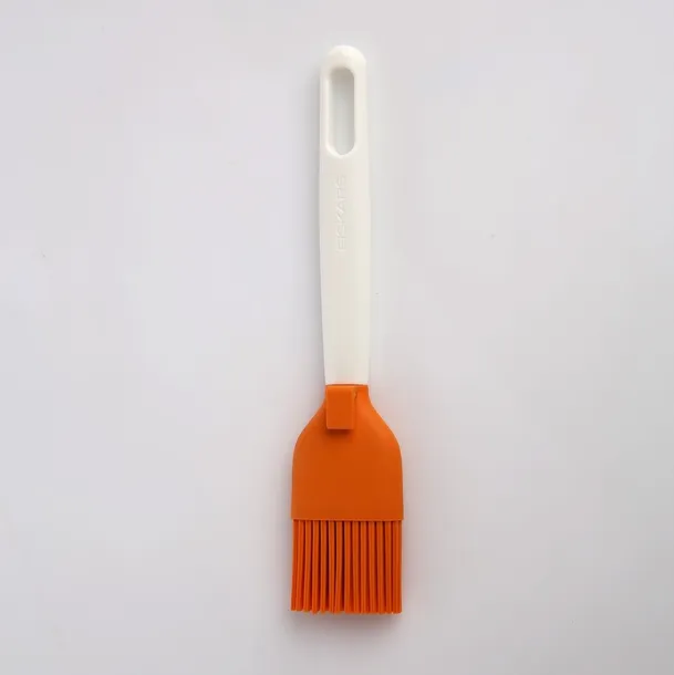 fiskars-functional-form-pedzel-silikonowy-185cm-waga-z-opakowaniem-3-kg