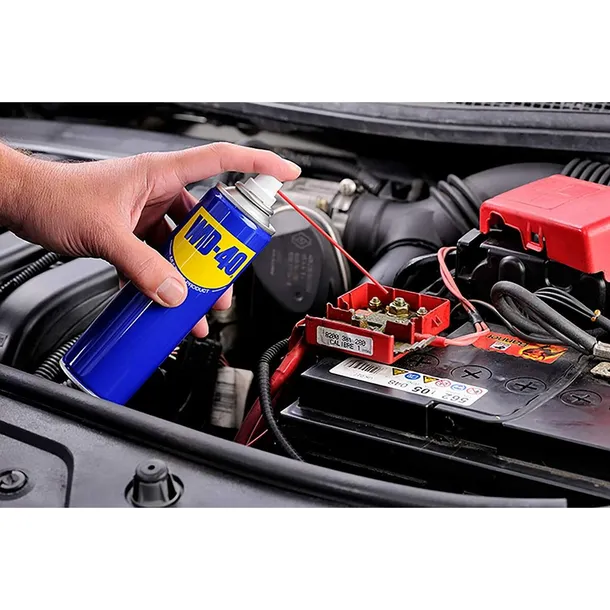 olej-smarujacy-wd-40-200-ml-stan-nowy