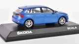 skodaa-skoda-scala-niebieski-stan-nowy