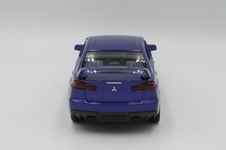 model-metalowy-welly-mitsubishi-lancer-evolution-x-bohater-brak