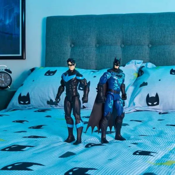 batman-duza-figurka-nightwing-30-cm-dc-comics