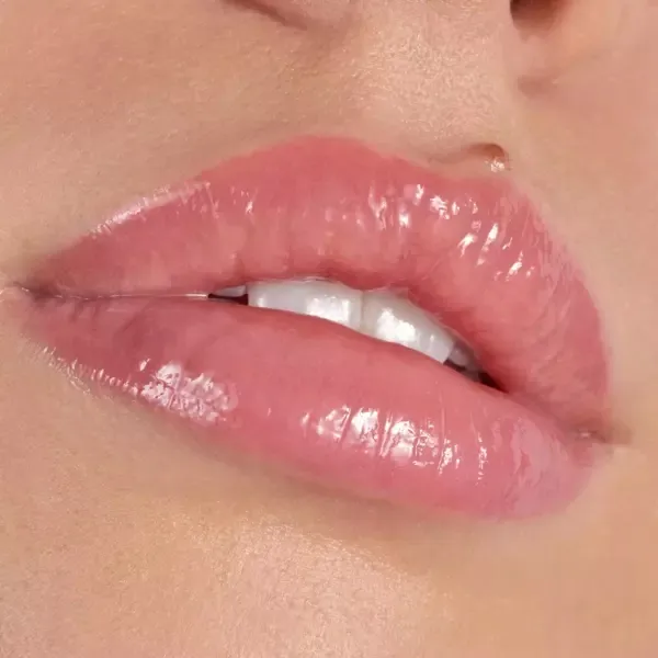 catrice-plump-it-up-blyszczyk-40-prove-me-wrong-kolor-bezowy