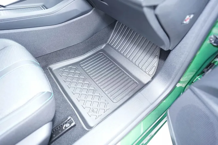 ds-4-hatchback-2021-dywaniki-do-auta-waga-z-opakowaniem-2-1-kg