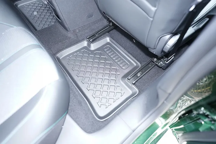 ds-4-hatchback-2021-dywaniki-do-auta-kolor-czarny