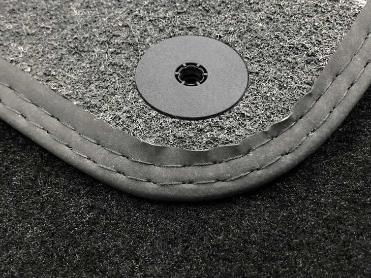 bmw-x3-e83-2003-2010-dywaniki-samochodowe-waga-z-opakowaniem-3-kg